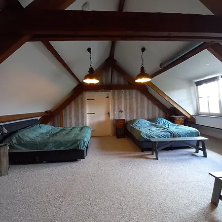Mooie Familie Groepsaccomodatie Aan De Bosrand Holiday home