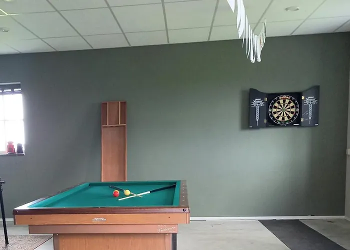 Mooie Familie Groepsaccomodatie Aan De Bosrand *