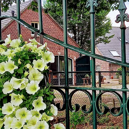 度假居 Mooie Familie Groepsaccomodatie Aan De Bosrand